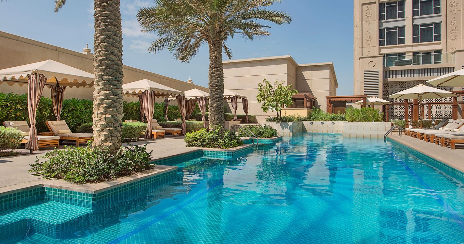 Hilton-Dubai-AHC-Pool-Firefly